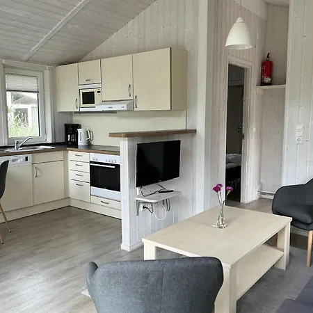 Strandhaus Schatzkiste 7 펜션 뤼베크