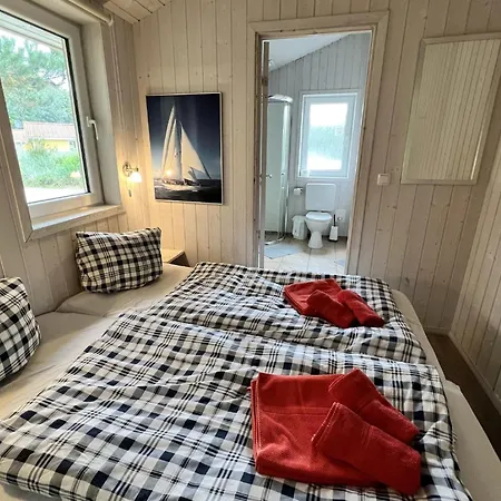 Strandhaus Schatzkiste 7 펜션 뤼베크